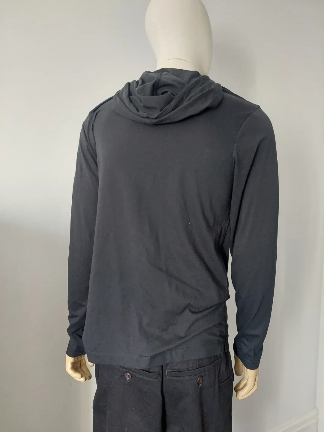 New - Levi's Black Graphic Hoodie - Size M  N̈WOT image indicator(3)