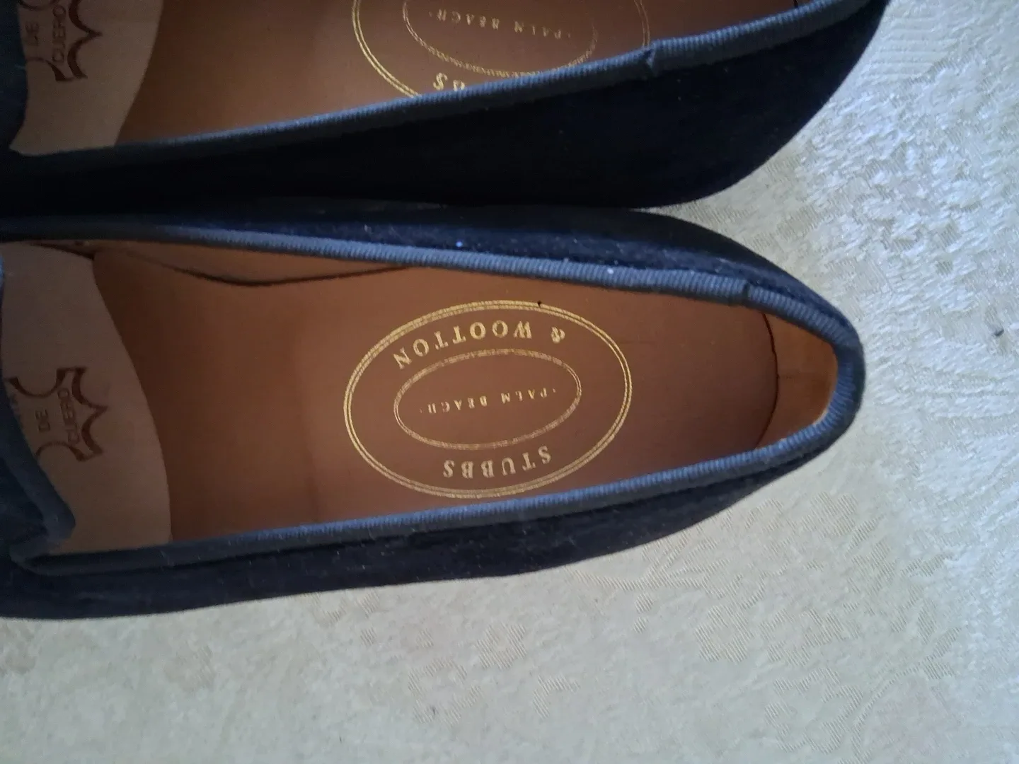 Stubbs & Wootton Velvet Slippers Size 10 image indicator(3)