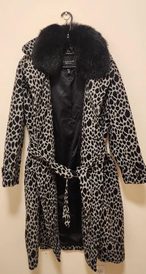 1 Madison Leopard Print Coat with Fur Collar image indicator(4)