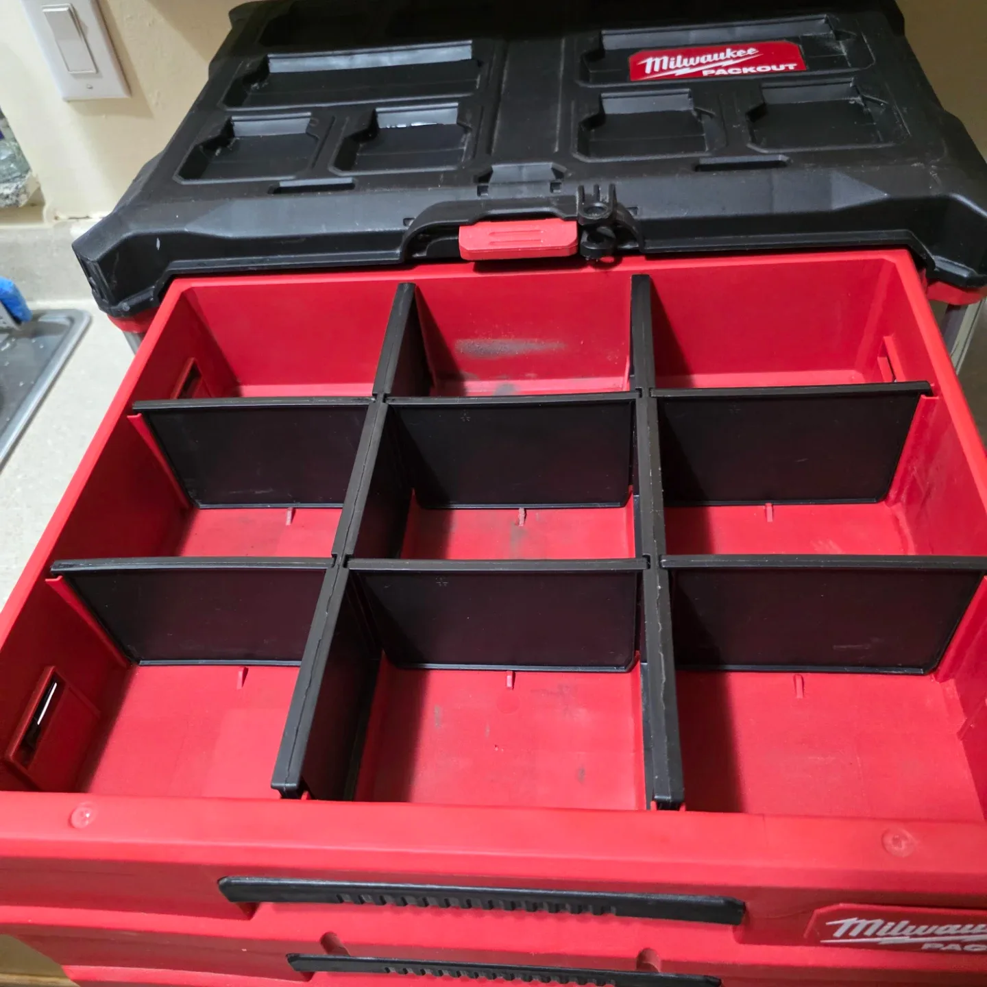 Milwaukee  PACKOUT 22 in. Modular 3-Drawer Tool Box image indicator(10)