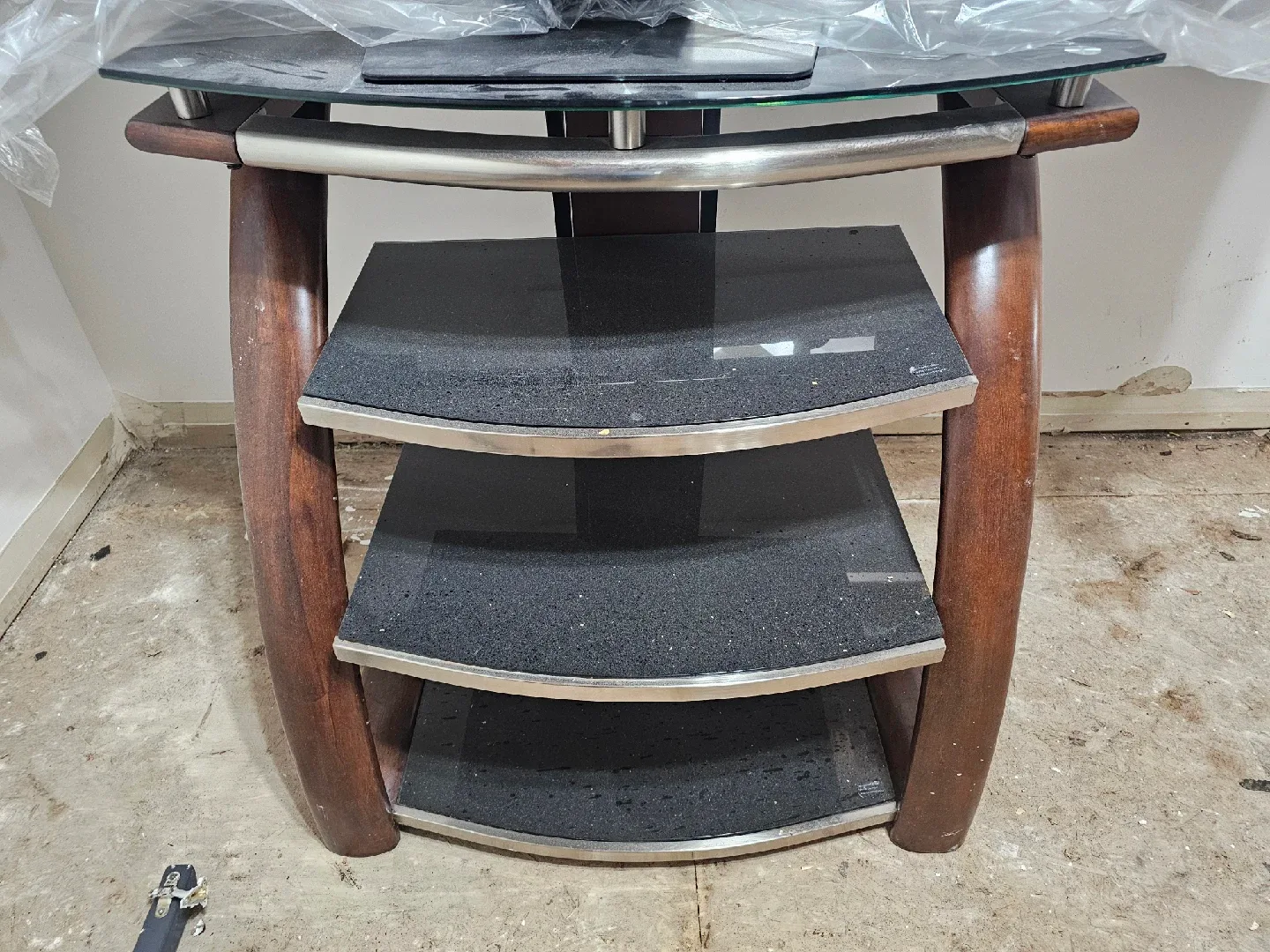 Glass & Wood TV Stand image indicator(6)