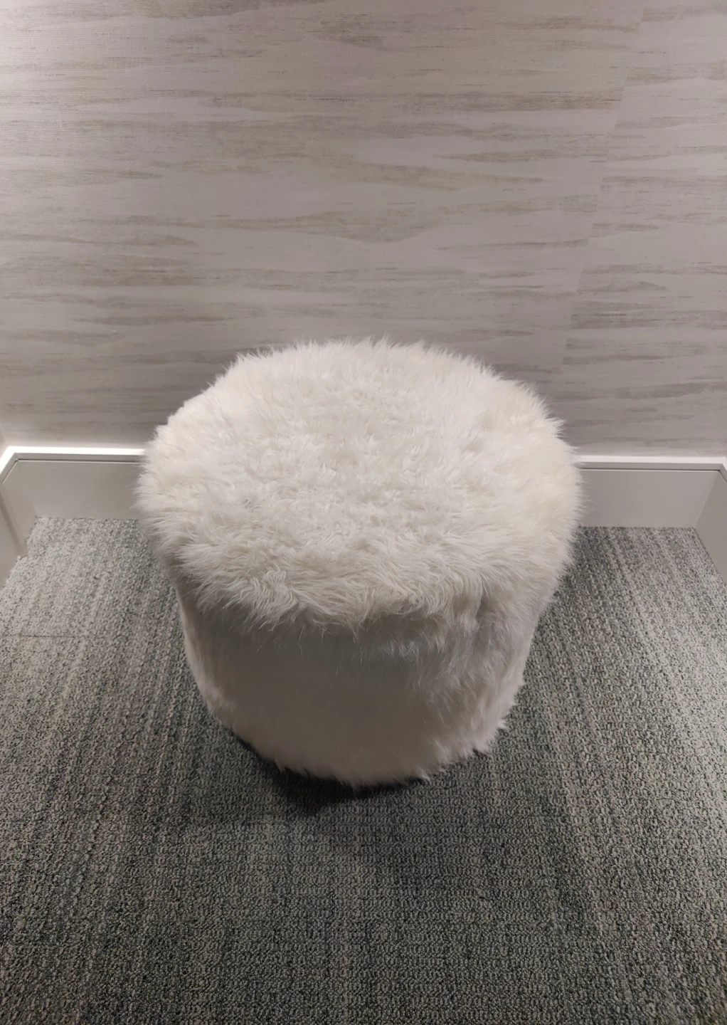 Large Faux Fur Fluffy White Storage Ottoman Stool 12 Shoe Slots - photo 3