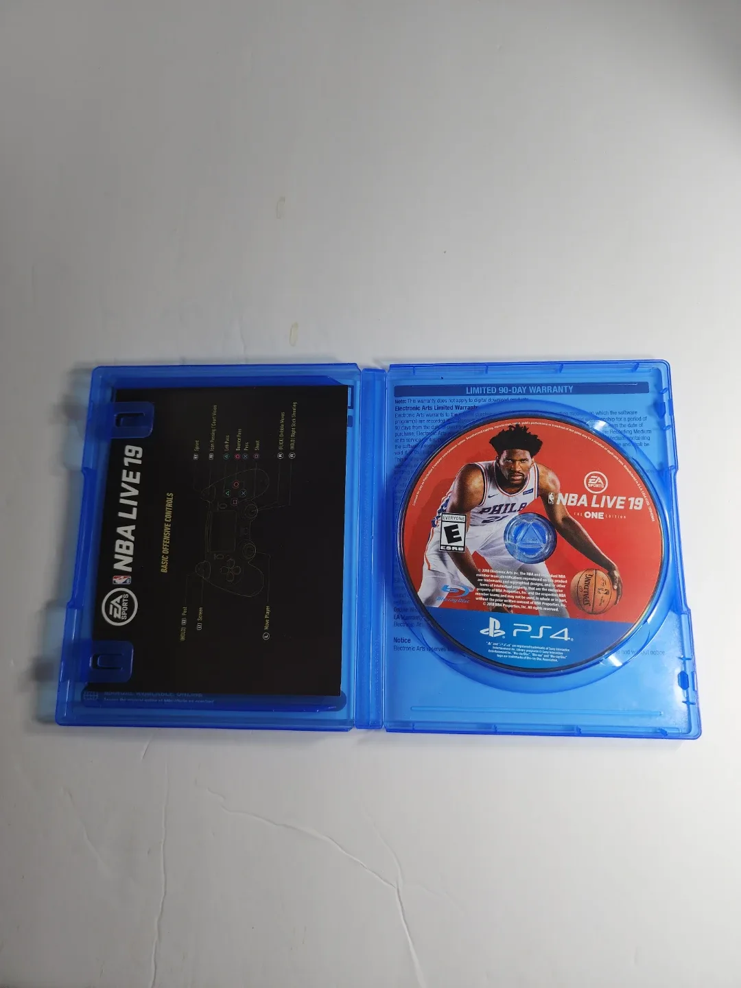 NBA Live 19: The One Edition (PS4) image indicator(3)