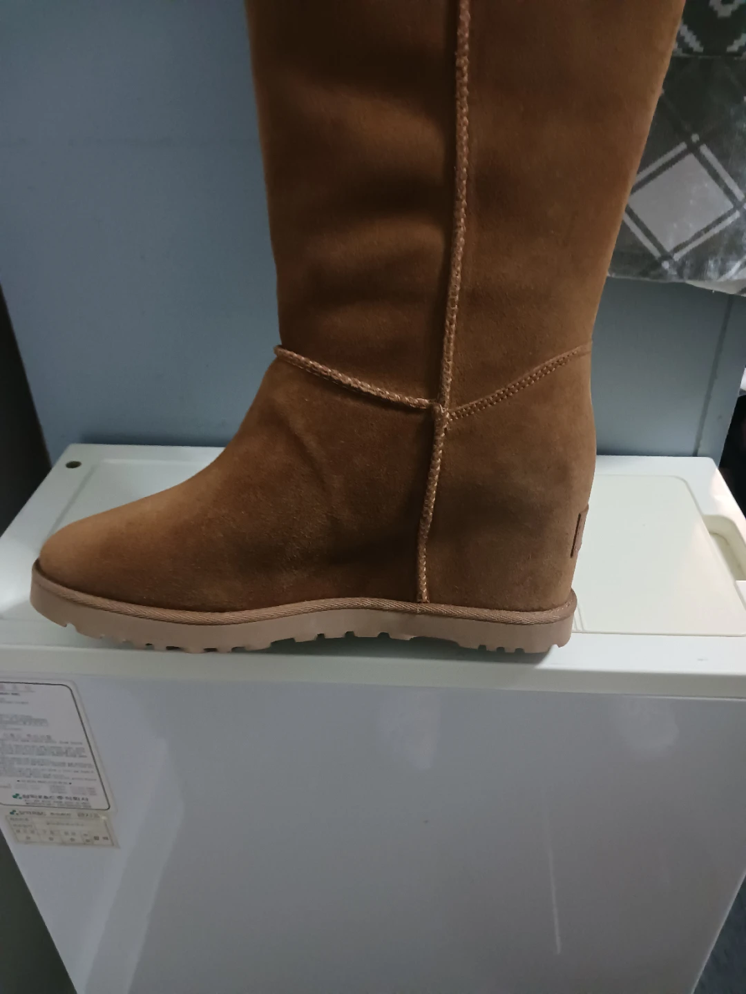 UGG W Classic Femme OTK Boots - Size 7 - photo 3