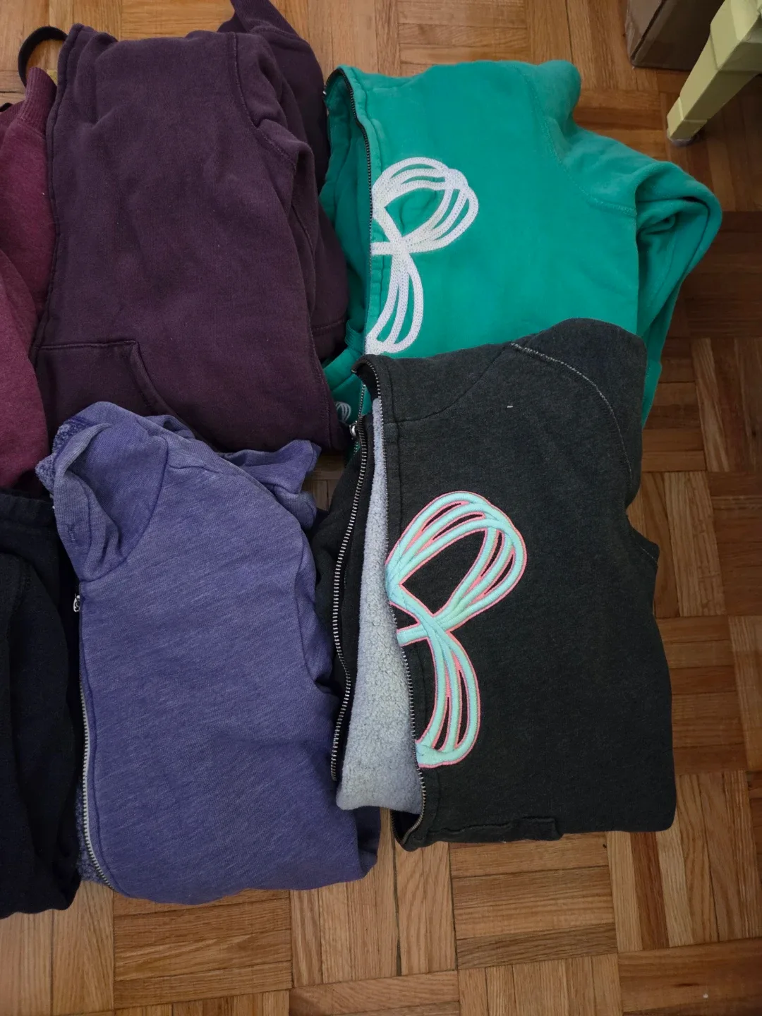 9 Ladies Assorted Hoodies image indicator(2)