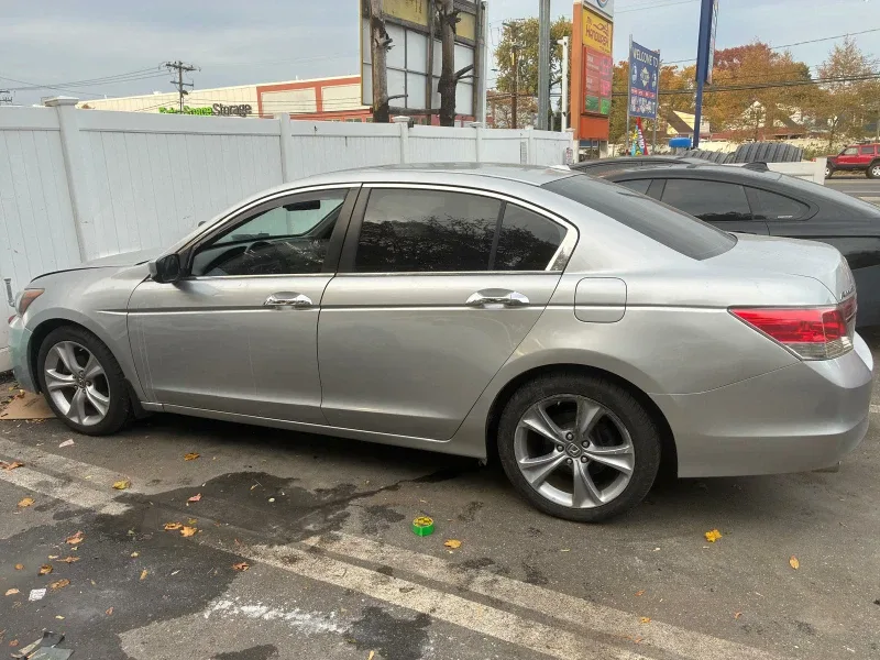 Honda Accord Silver Sedan - 114358 Miles image indicator(2)