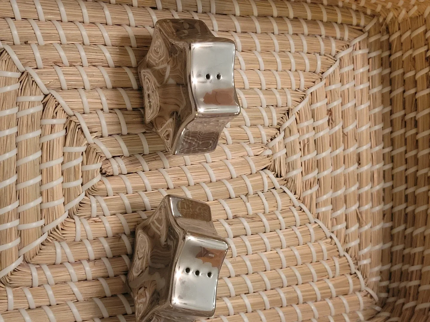 Silver Star-Shaped Salt & Pepper Shakers. Christmas image indicator(5)