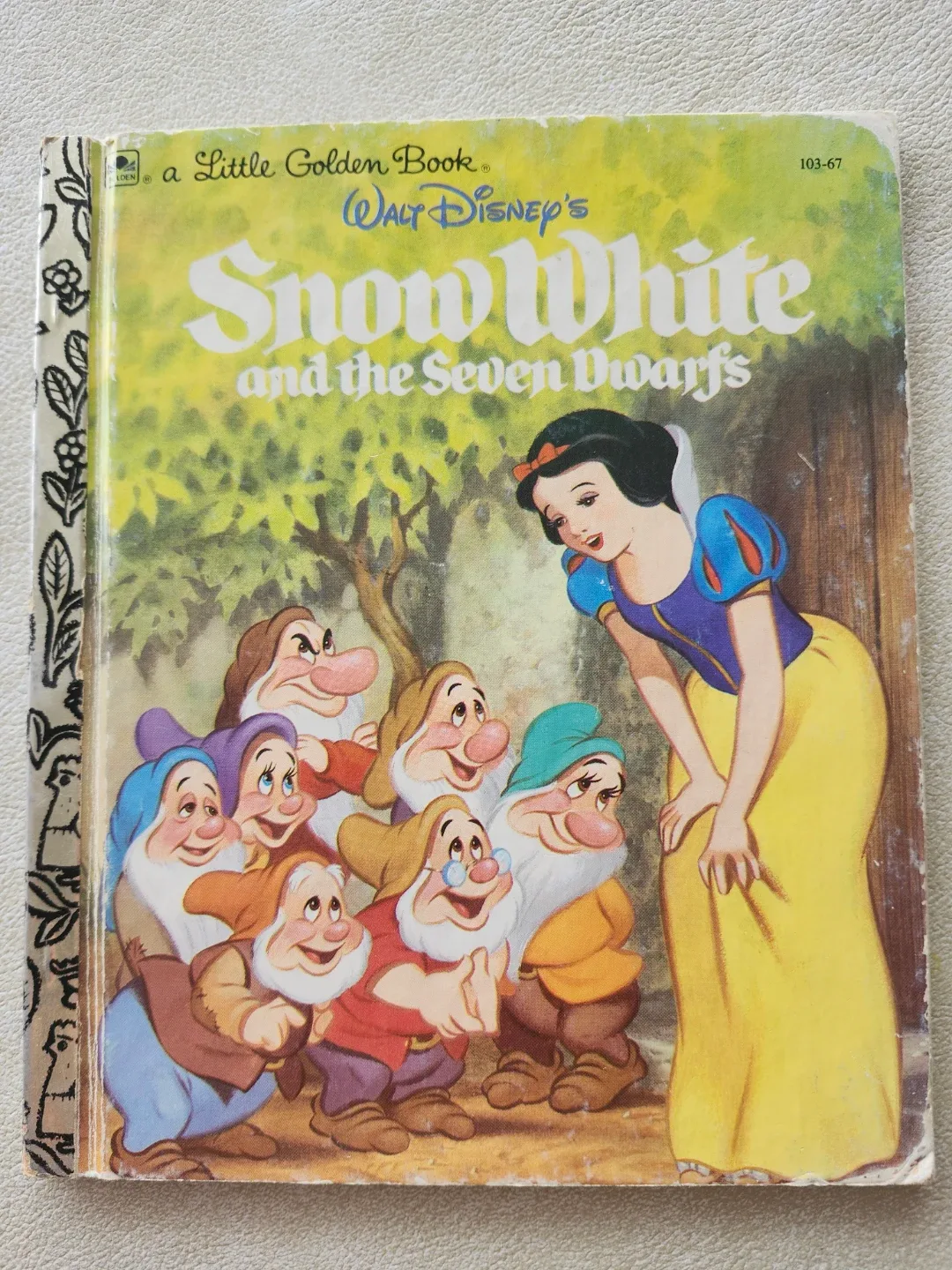 Little Golden Books Bundle image indicator(2)