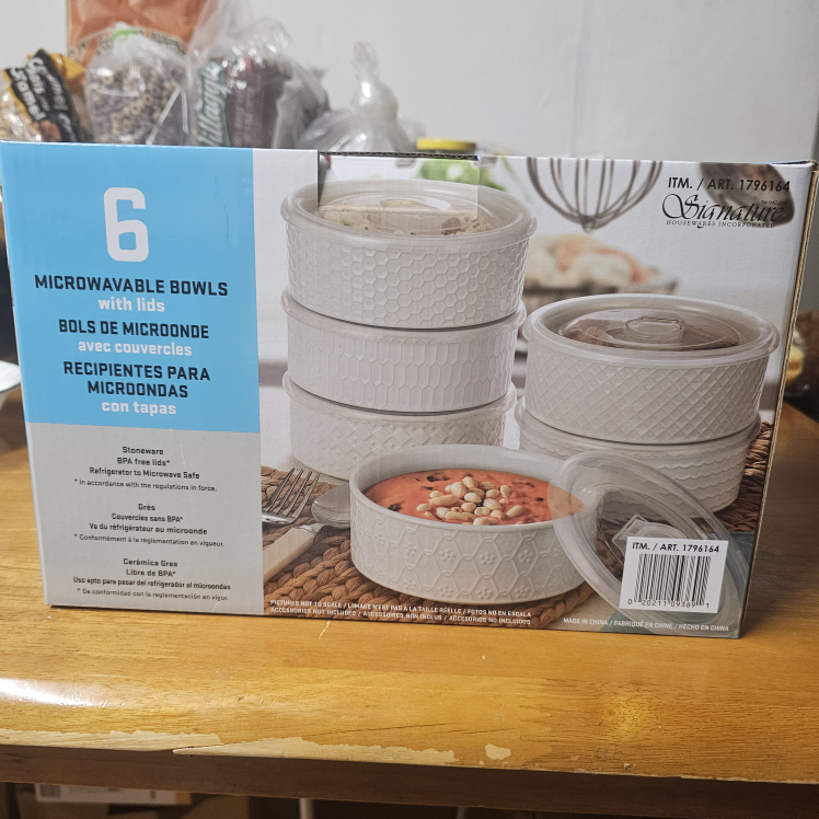 Signature Housewares Microwavable Bowls with Lids - 6 pack