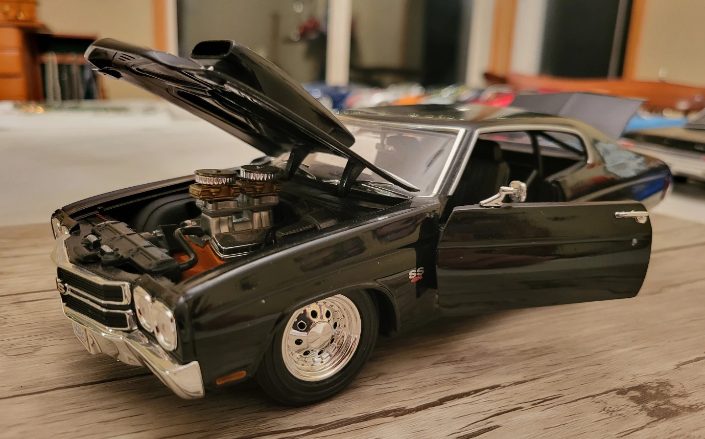 1970 Chevy Chevelle SS 454 Diecast Model Car - photo 2