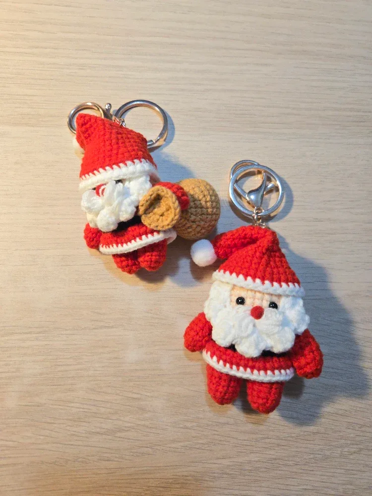 Handmade Santa Claus Crochet Keychains, Christmas gift