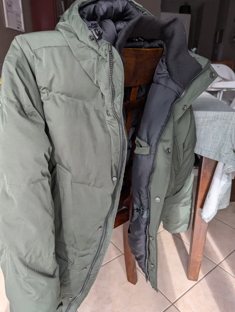 Denver Hayes Urban Puffer Jacket, Size M image indicator(4)