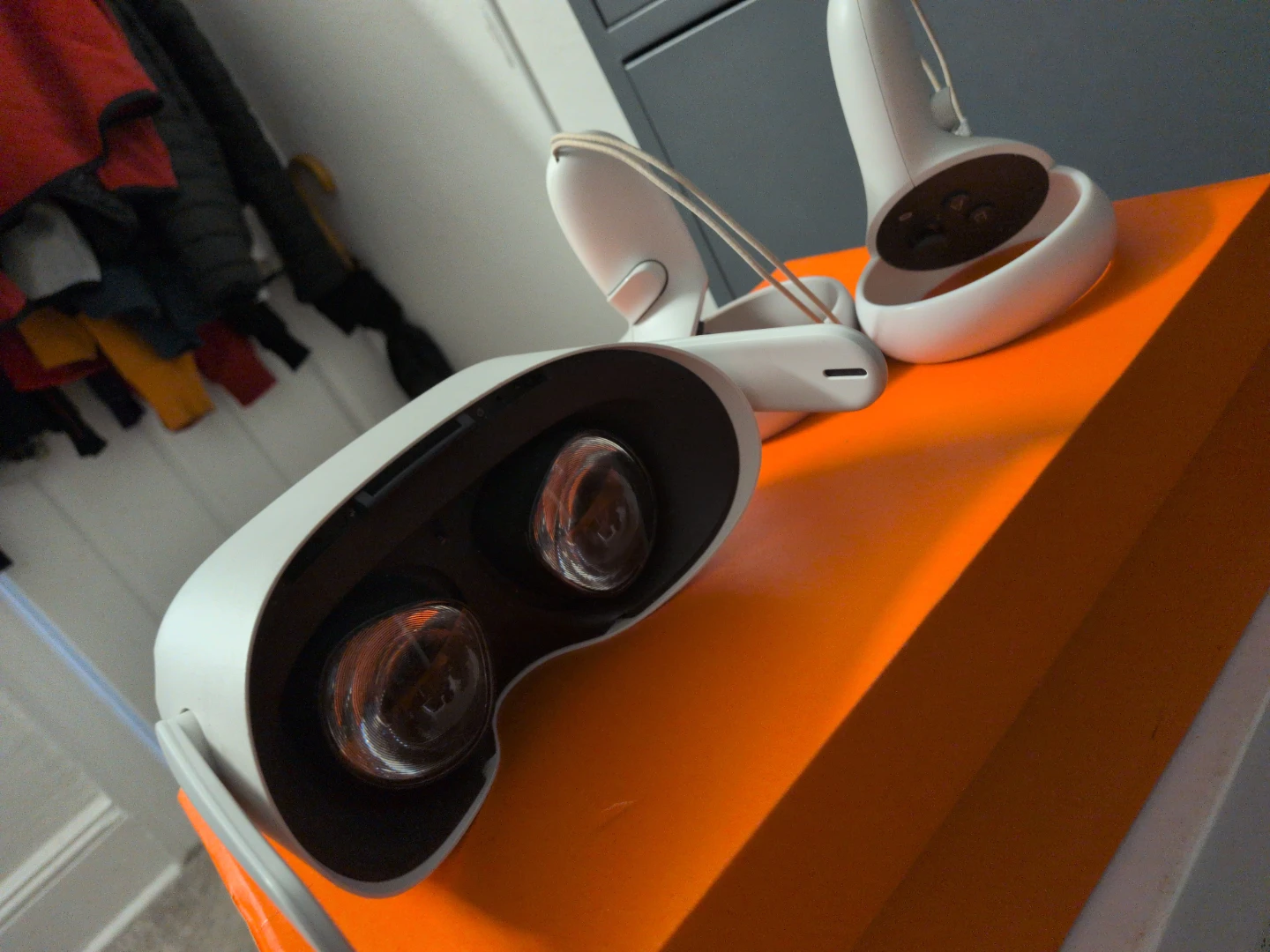 Meta Quest 2 VR Headset READ DESCRIPTION - photo 3