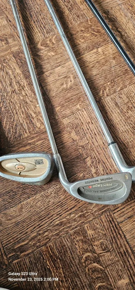 Assorted Golf Club Set image indicator(6)