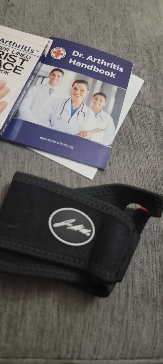 Dr. Arthritis Copper Lined Wrist Brace (Black) image indicator(2)