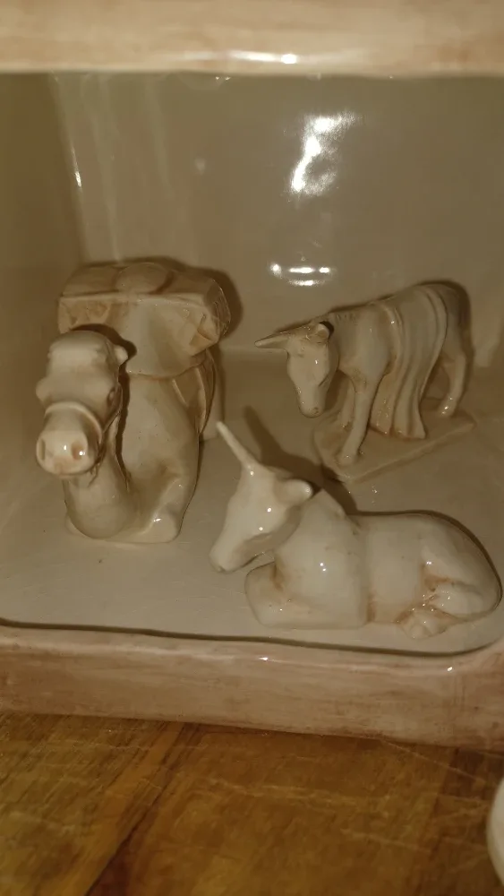 Vintage Nativity Set Figurines image indicator(2)