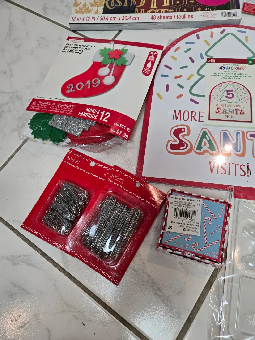 Christmas decor and craft lot image indicator(4)