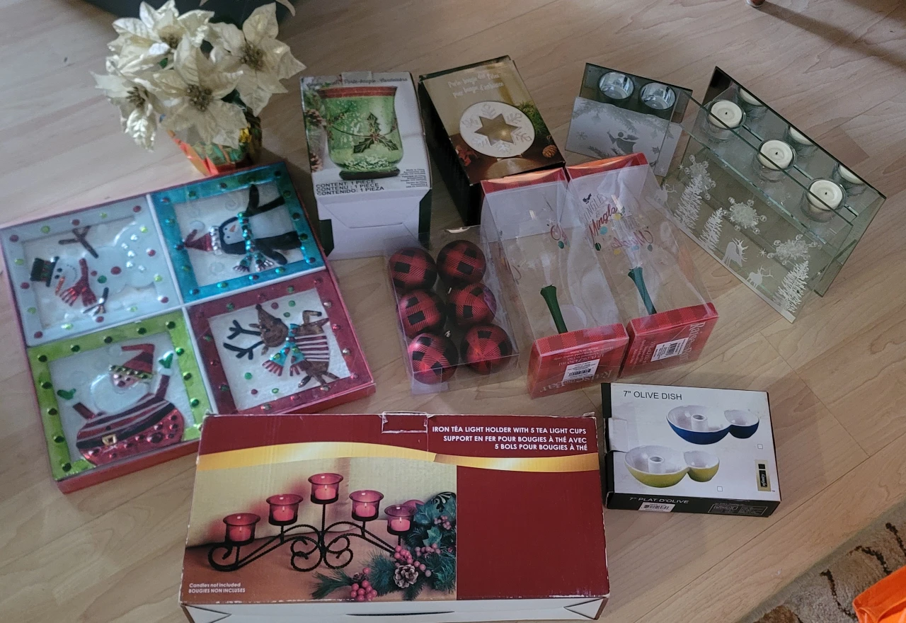 Assorted Home Decor Items