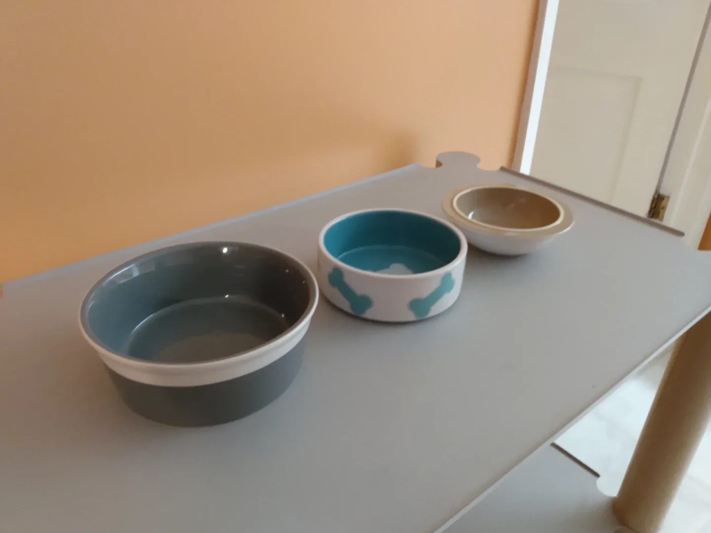 Small-Medium.Dog Bowls Lot image indicator(3)