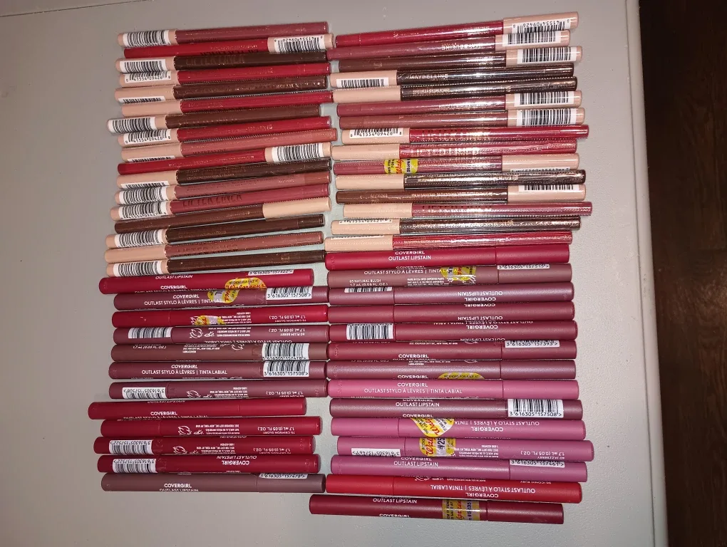 Revlon Colorstay Limitless Matte Lipstick image indicator(3)