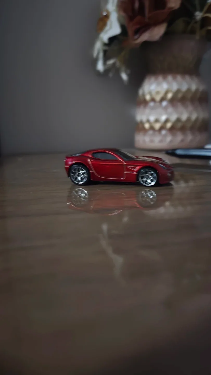 Hot Wheels Alfa Romeo 8C Competizione image indicator(4)