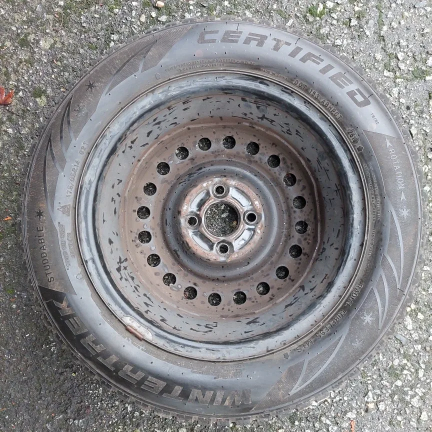 175/65R14  Certified Wintertrek Studdable Tires set Steel Wheels image indicator(2)