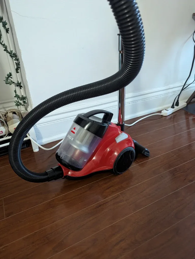 ✨ Iron + Vacuum,  Excellent Condition, Great Price!
