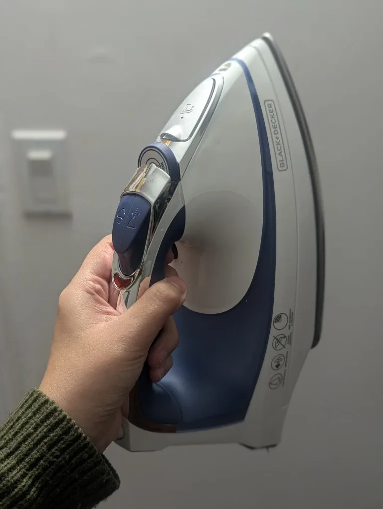 ✨ Iron + Vacuum,  Excellent Condition, Great Price! image indicator(4)