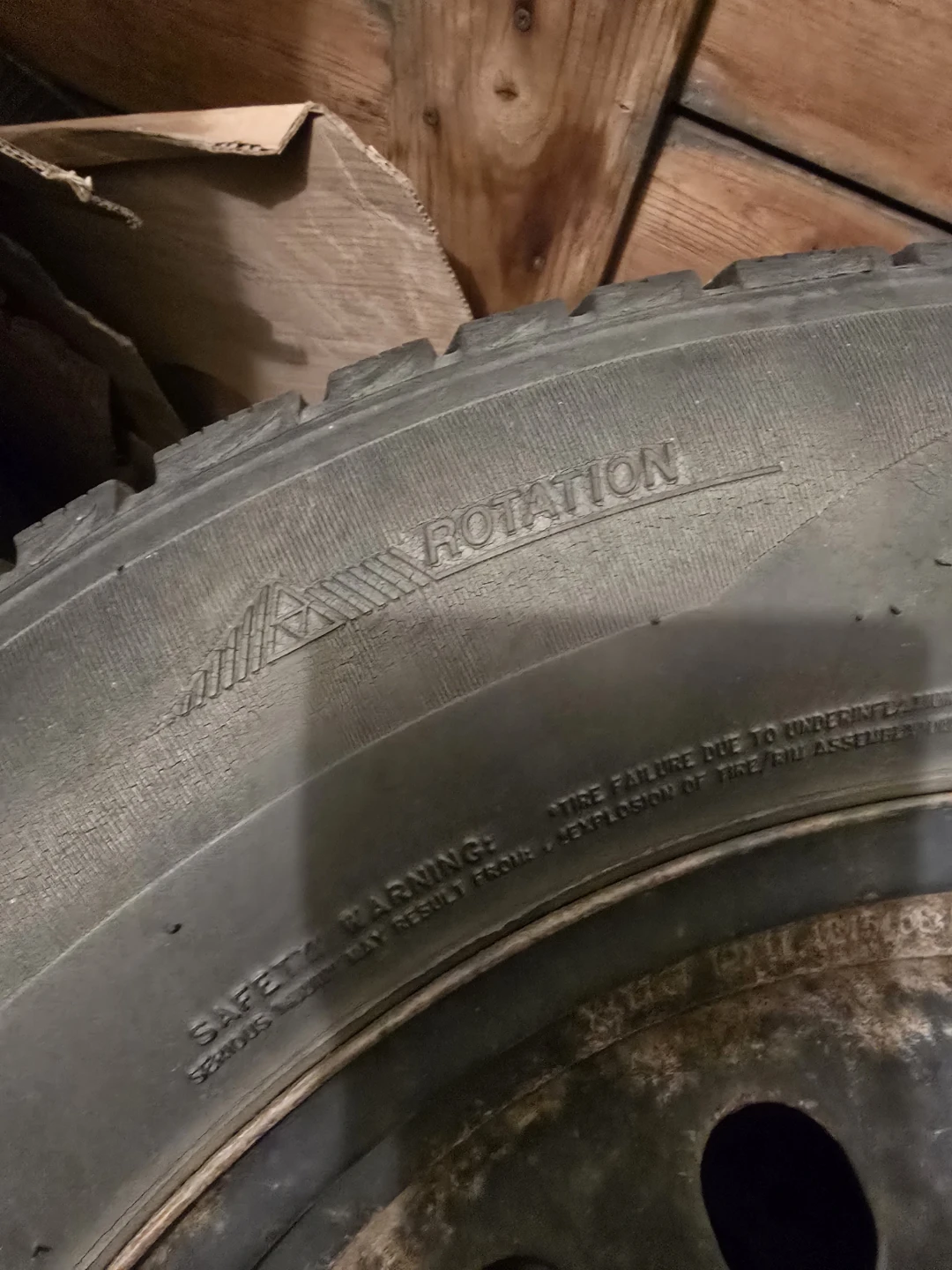 Snow lion 215/65r17 in equinox rims - photo 5