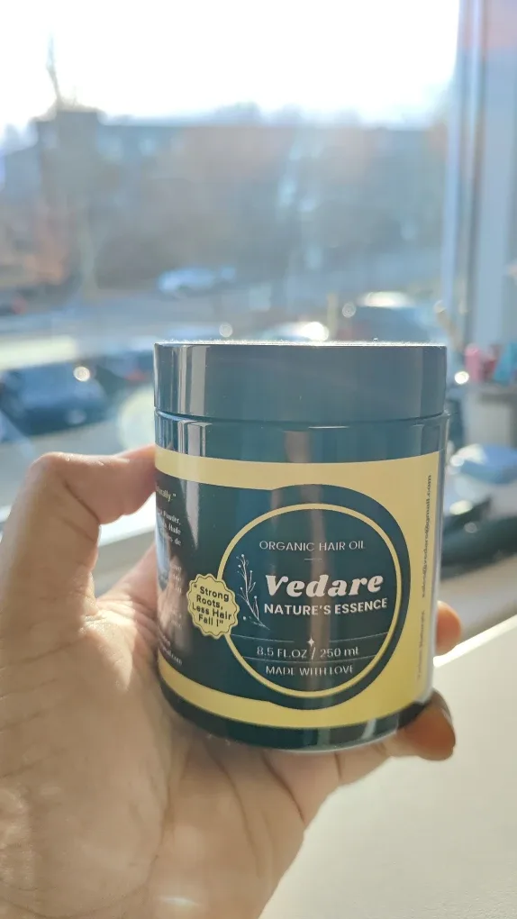 Vedare Nature's Essence Organic Hair Oil image indicator(5)