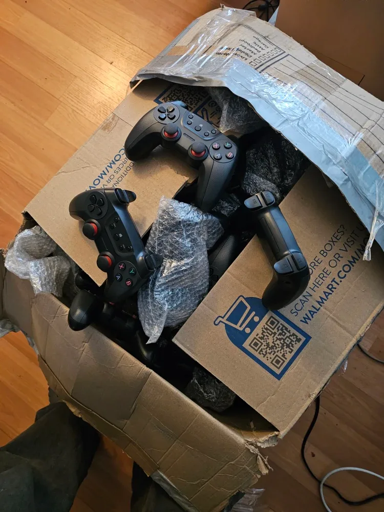 Generic Black Wireless Game Controllers image indicator(2)