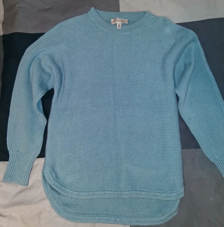 Assorted Women's Clothing Bundle image indicator(4)