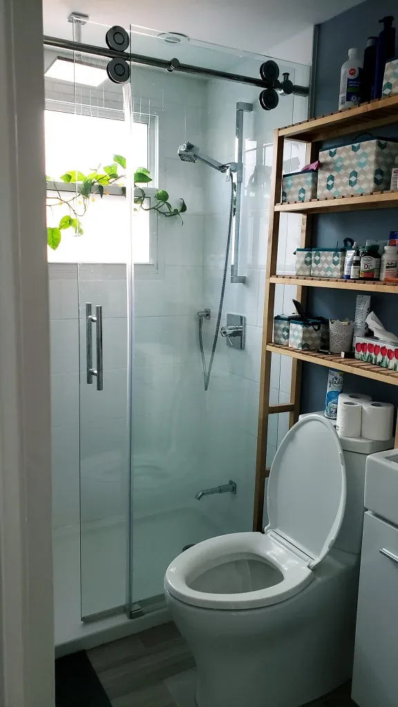 3Bdrm 2Bath Danforth & Vic Park image indicator(4)