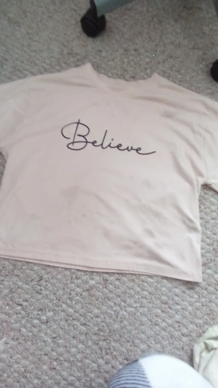 Believe T-shirt - Size S