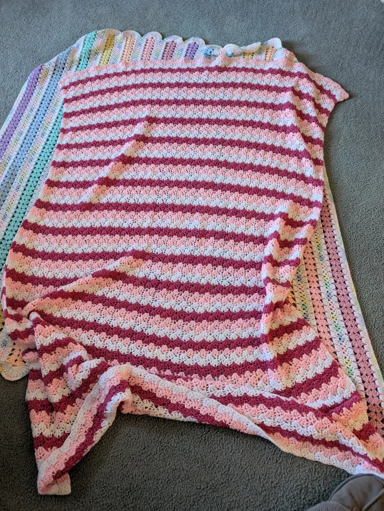 Handmade Crochet Baby Blankets - Pastel & Pink image indicator(5)