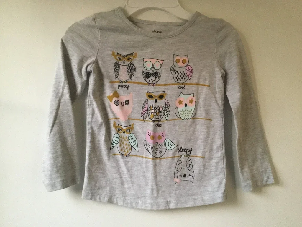 Girls sz 4 tshirts $3 each image indicator(3)