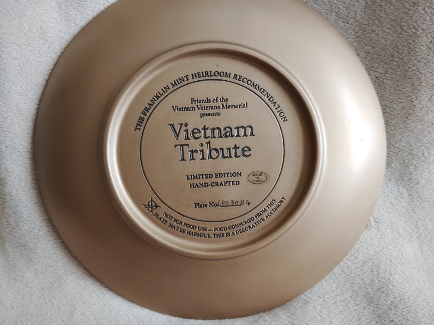 Franklin Mint Vietnam Tribute Plate image indicator(2)