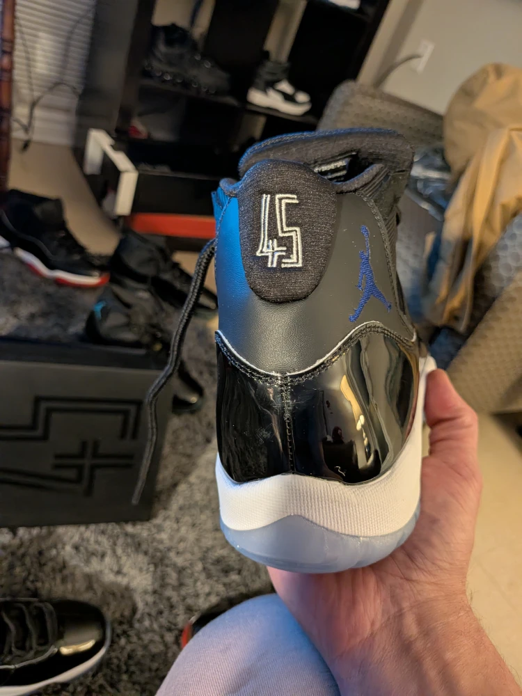 Air Jordan 11 Retro space jams - photo 3