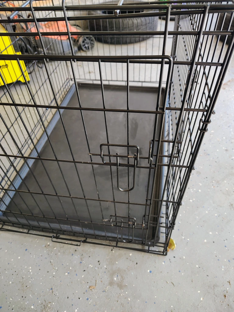 Dog Crate - Good Condition - photo 3