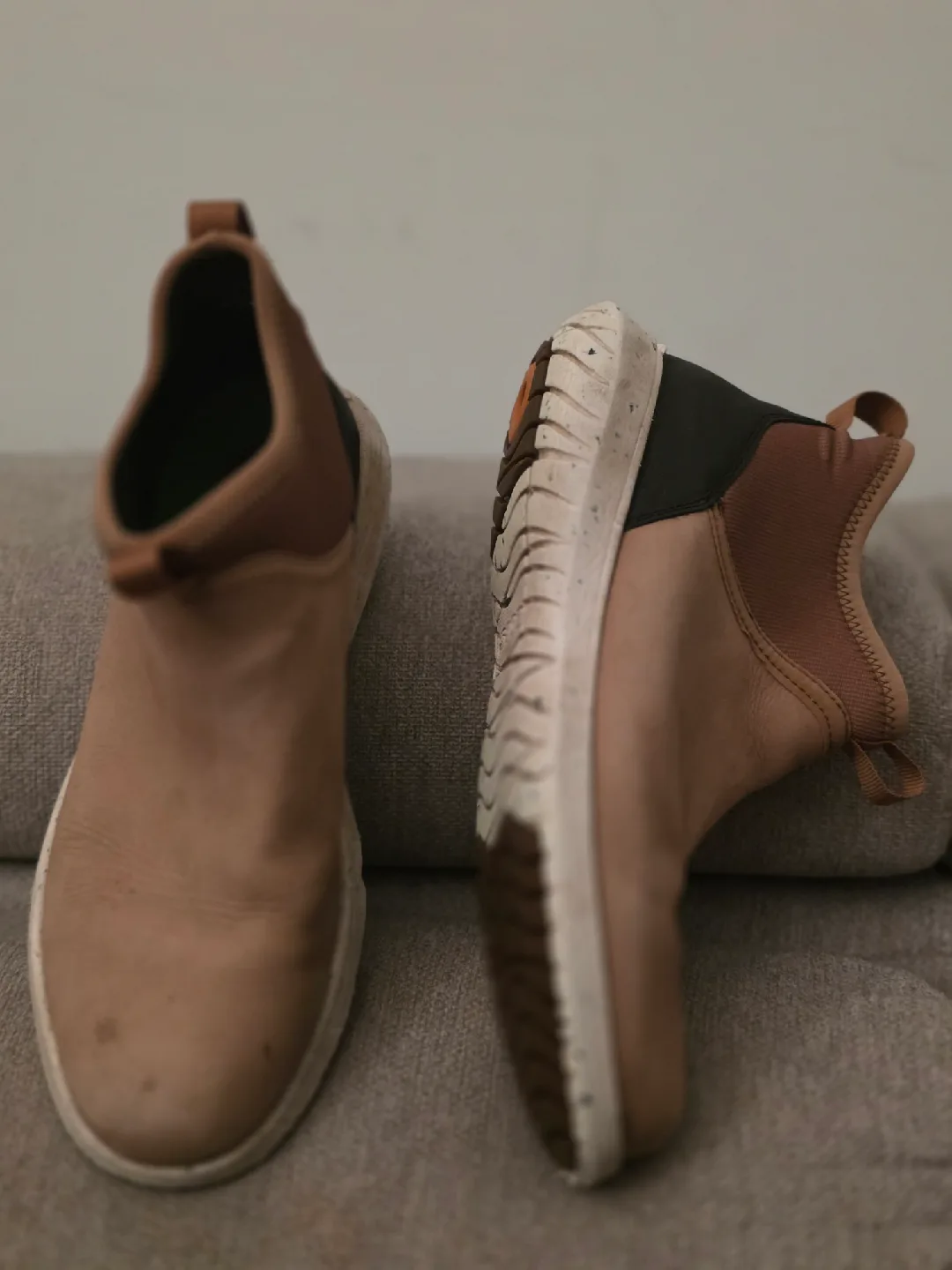 Womans 8.5 Bogs Waterproof Brown Leather Ankle Boots image indicator(5)