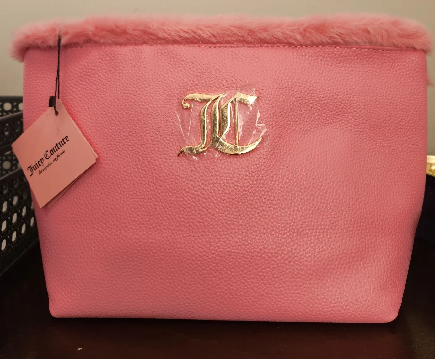 Juicy Couture Pink Travel Cosmetic Bag - Brand New image indicator(2)