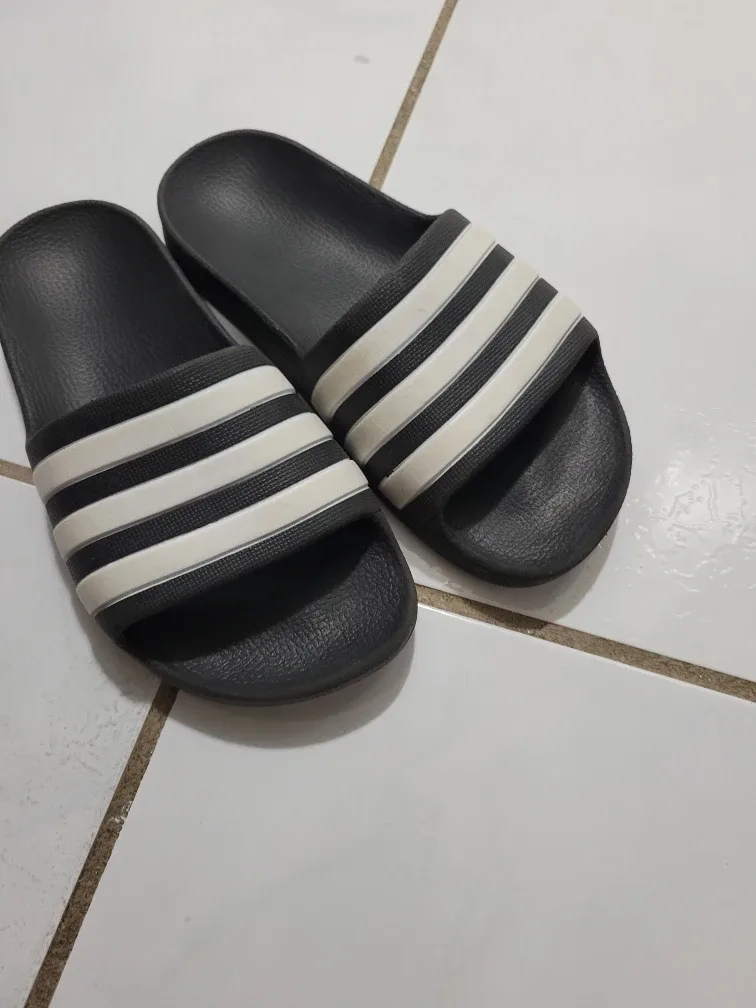 Adidas slides kids preschool - size 13K / 13C image indicator(2)
