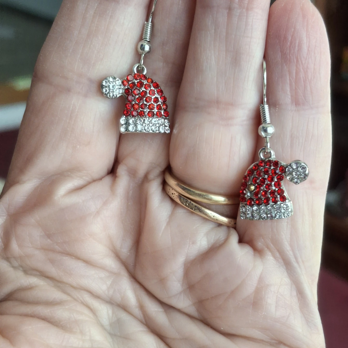 Santa Hat Dangle Earrings - Festive & Fun! - photo 3