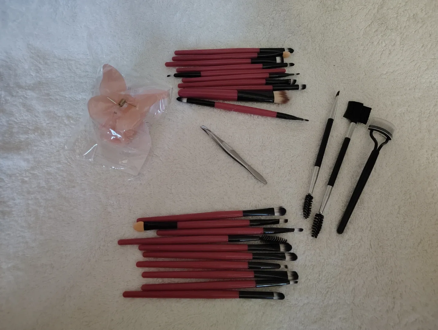 Mixed Makeup Lot - Palettes, Brushes, Liners image indicator(2)