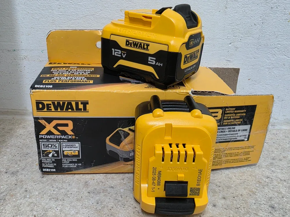 DeWalt 12V 5Ah Lithium Ion Battery - New! image indicator(4)