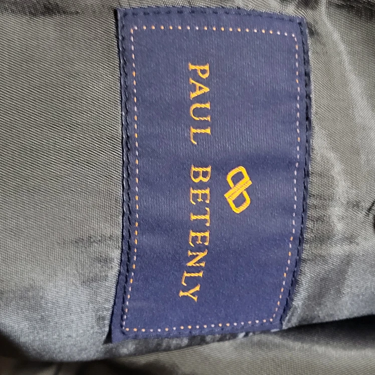 Paul Betenly Griffin Black Wool 3Pc Suit Size 42L- worn once - photo 3