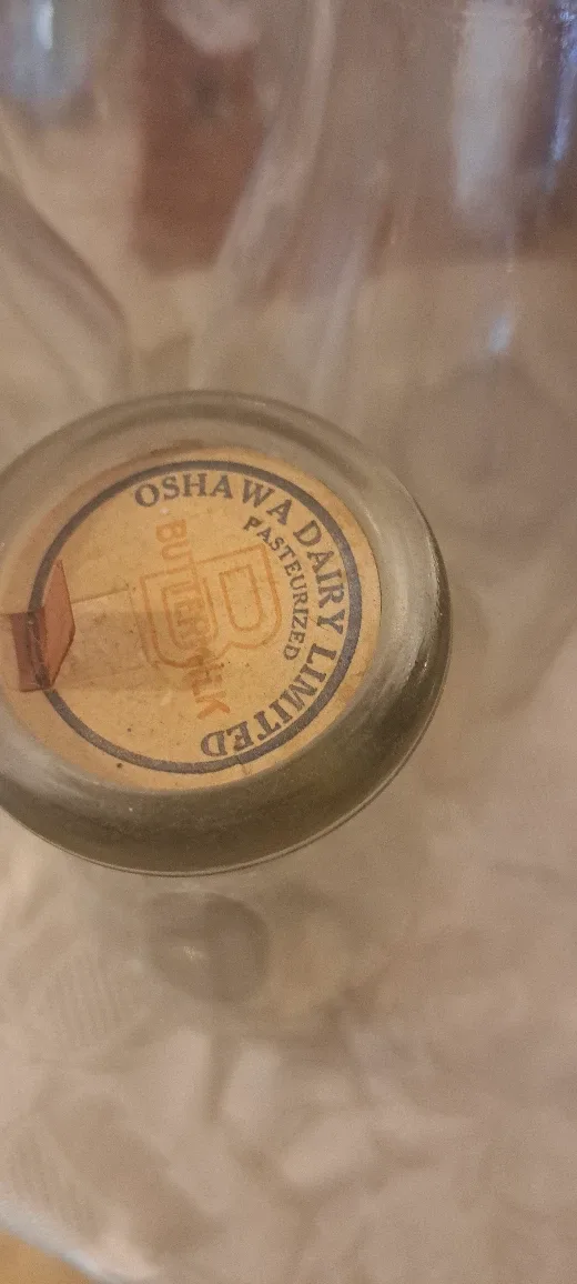Vintage Oshawa Dairy Milk Bottles image indicator(2)