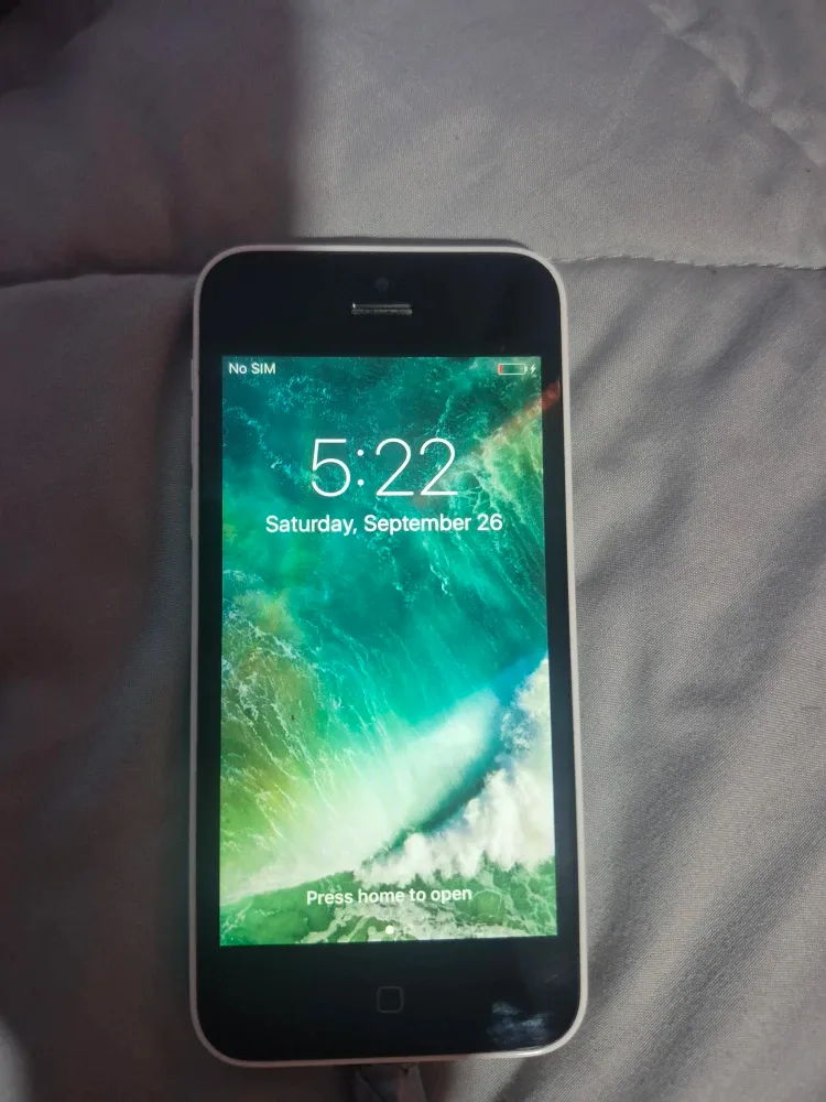 Apple iPhone 5c (white) image indicator(3)