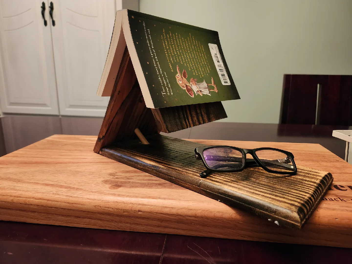 Wooden Book Stand image indicator(2)