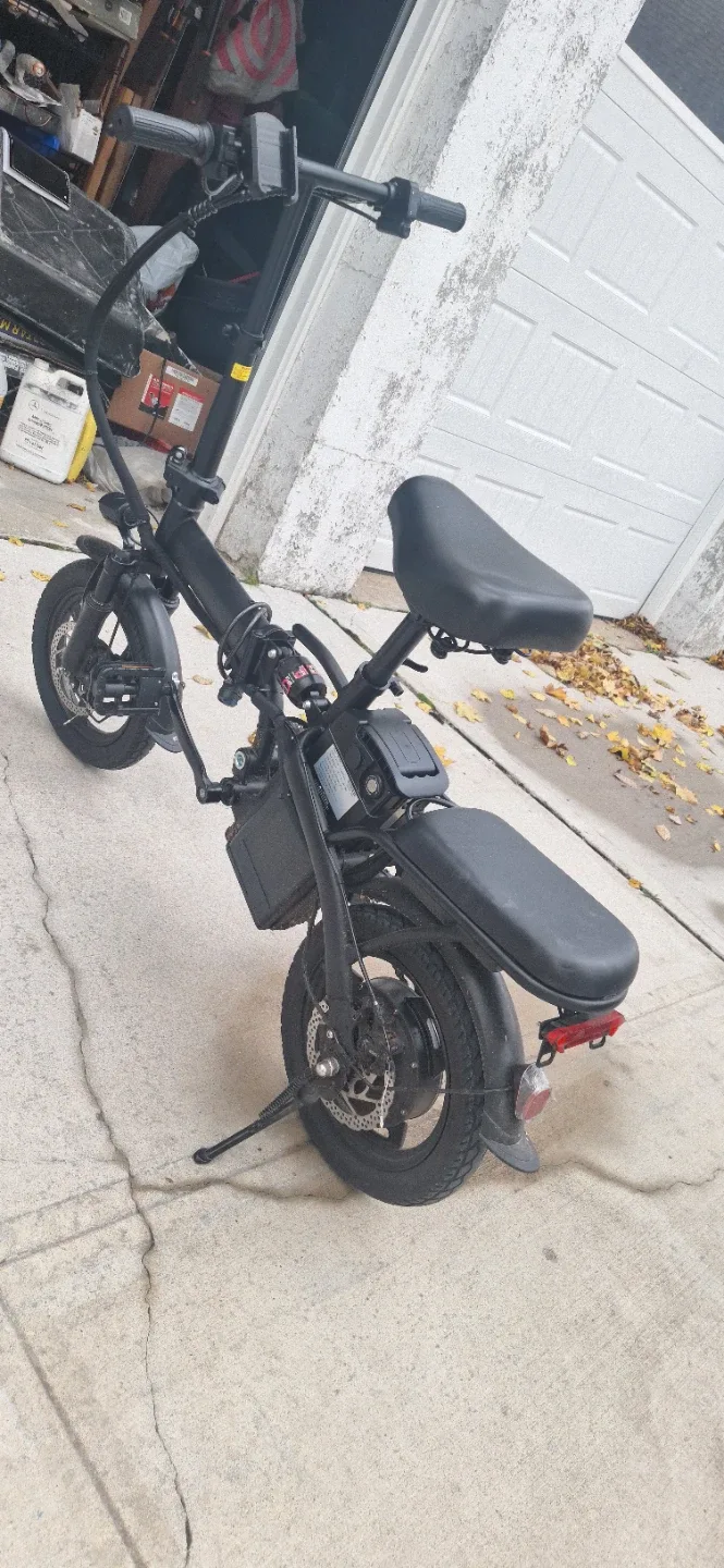 Black Folding Electric Bike image indicator(2)